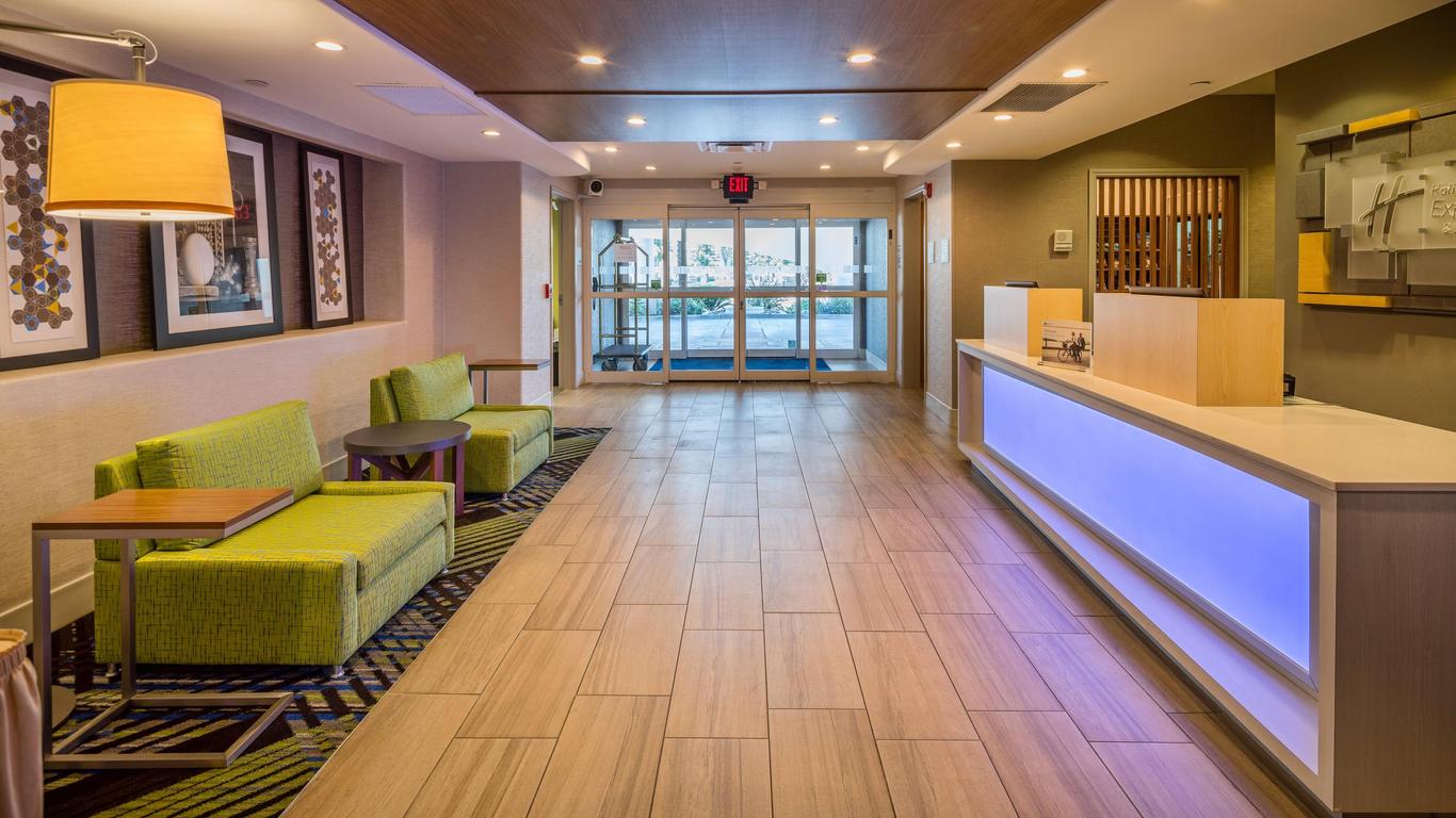 Holiday Inn Express & Suites Modesto-Salida