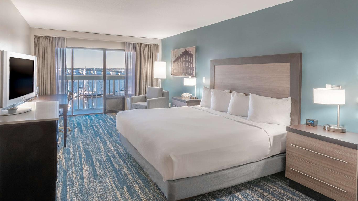 DoubleTree by Hilton Hotel New Bern Riverfront