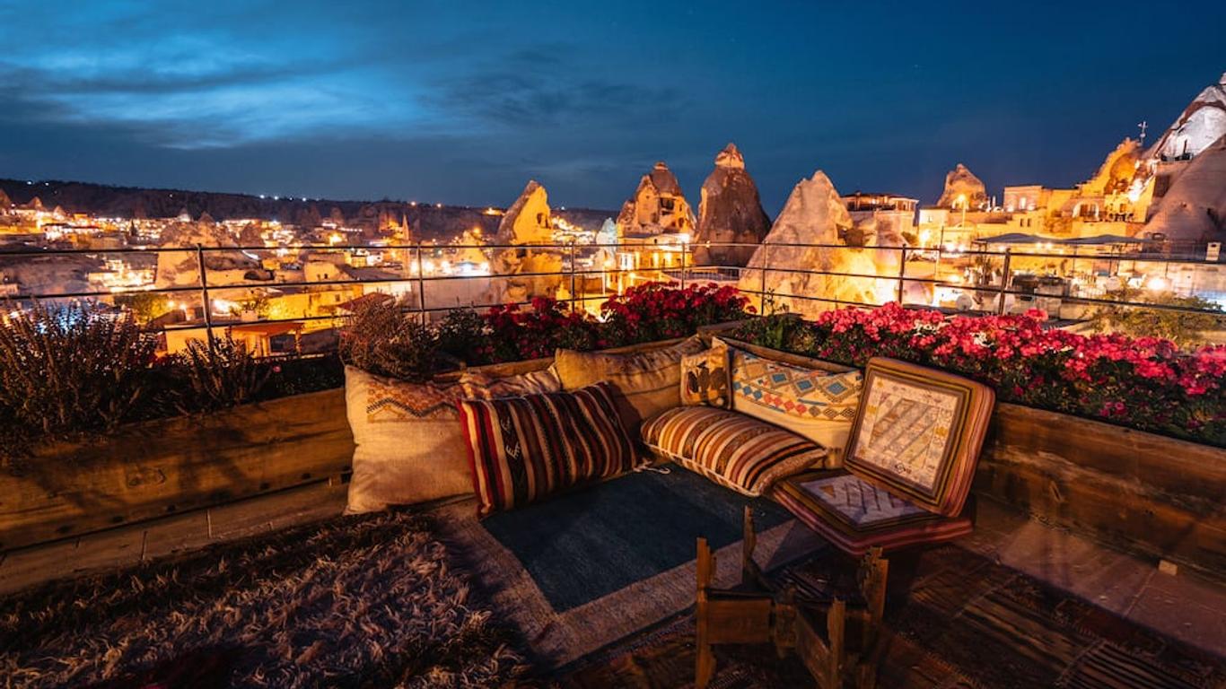 Artemis Cave Suites