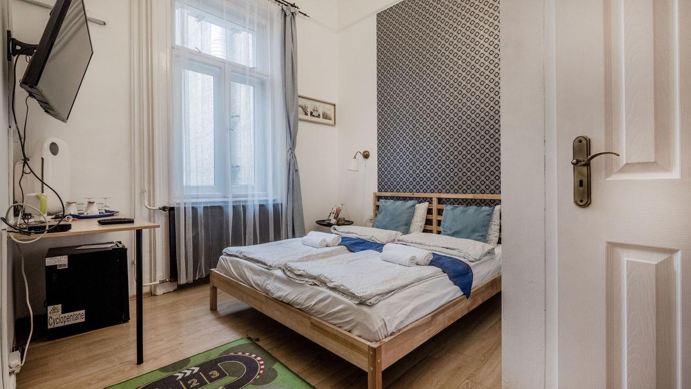 Europa Centerpoint Guesthouse