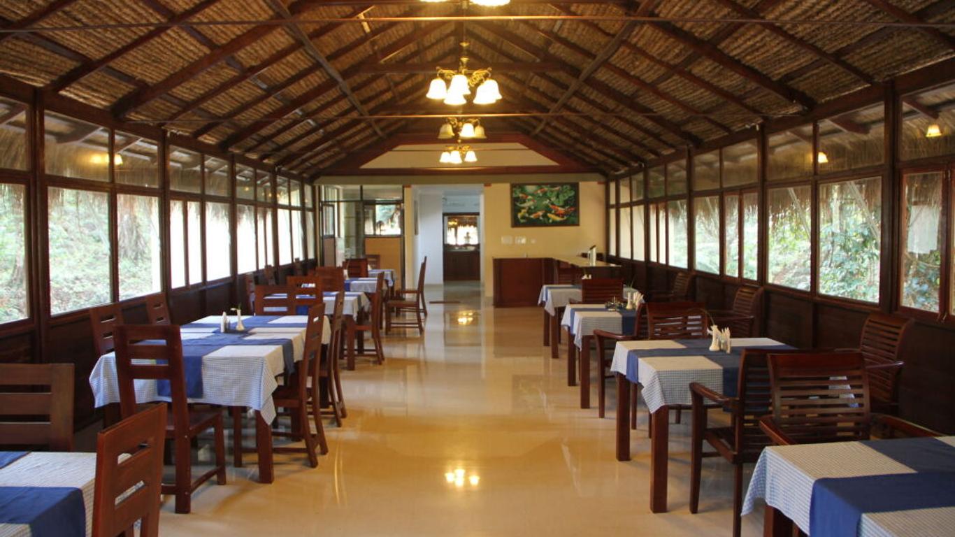 Deep Woods Resort