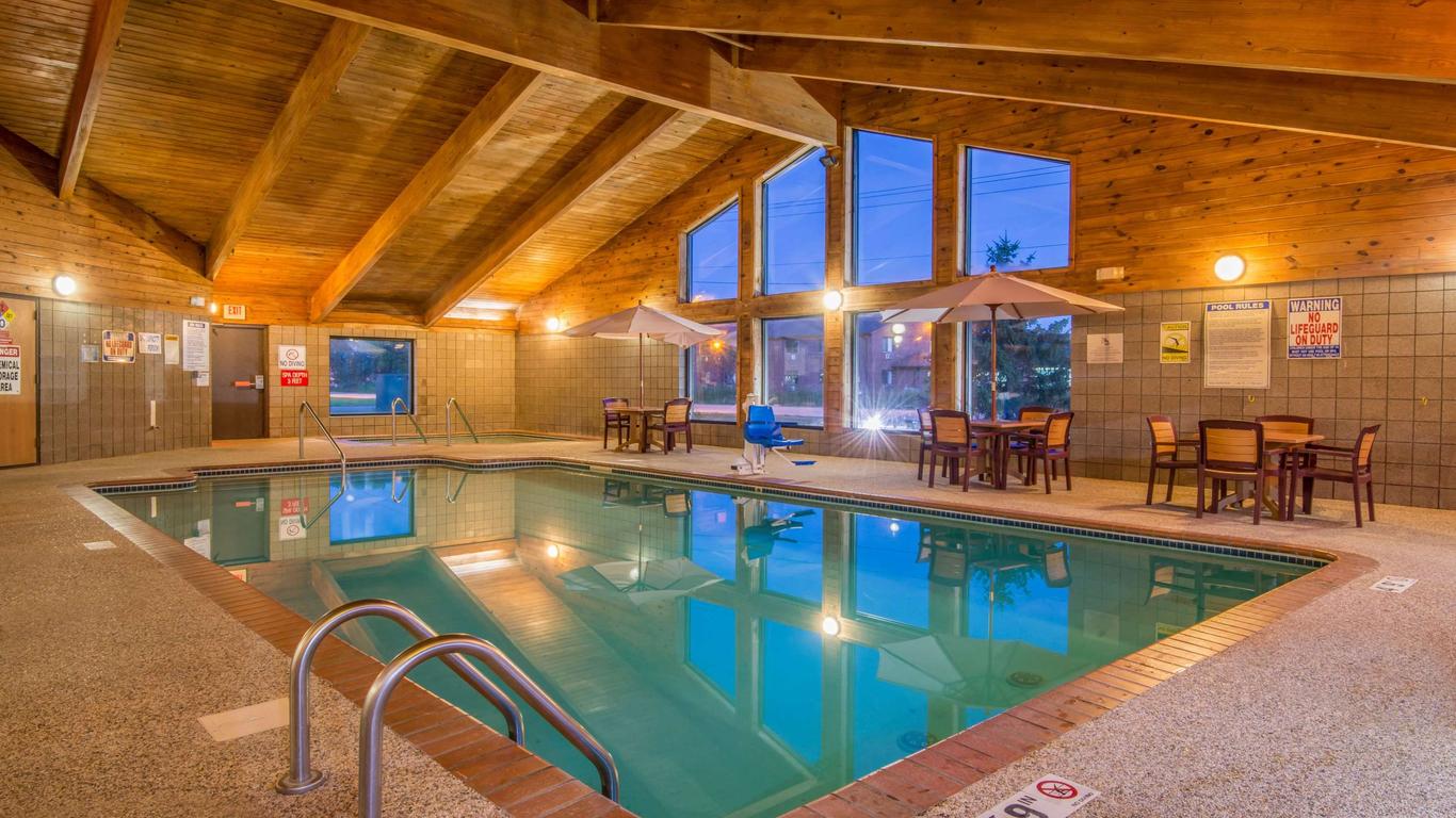 AmericInn by Wyndham Ames