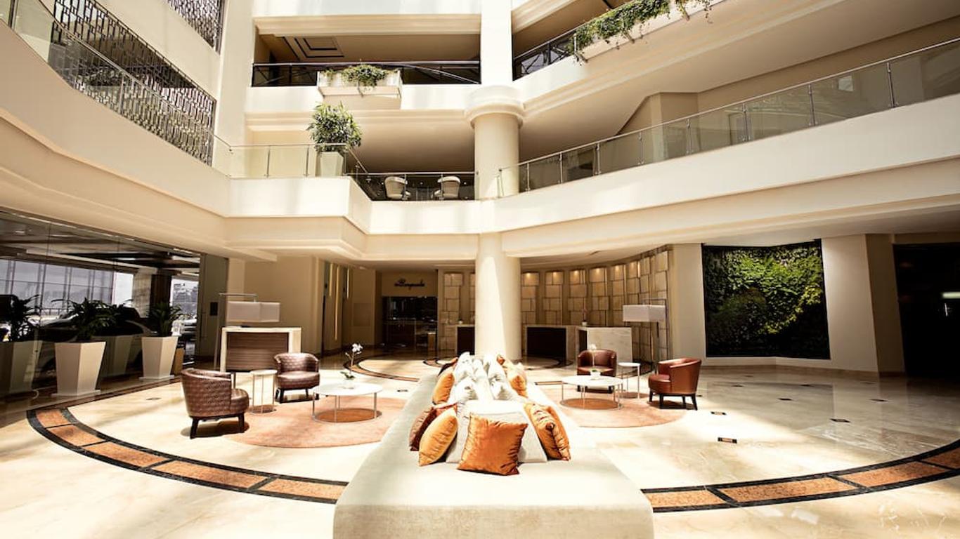 Tikal Futura Hotel & Convention Center