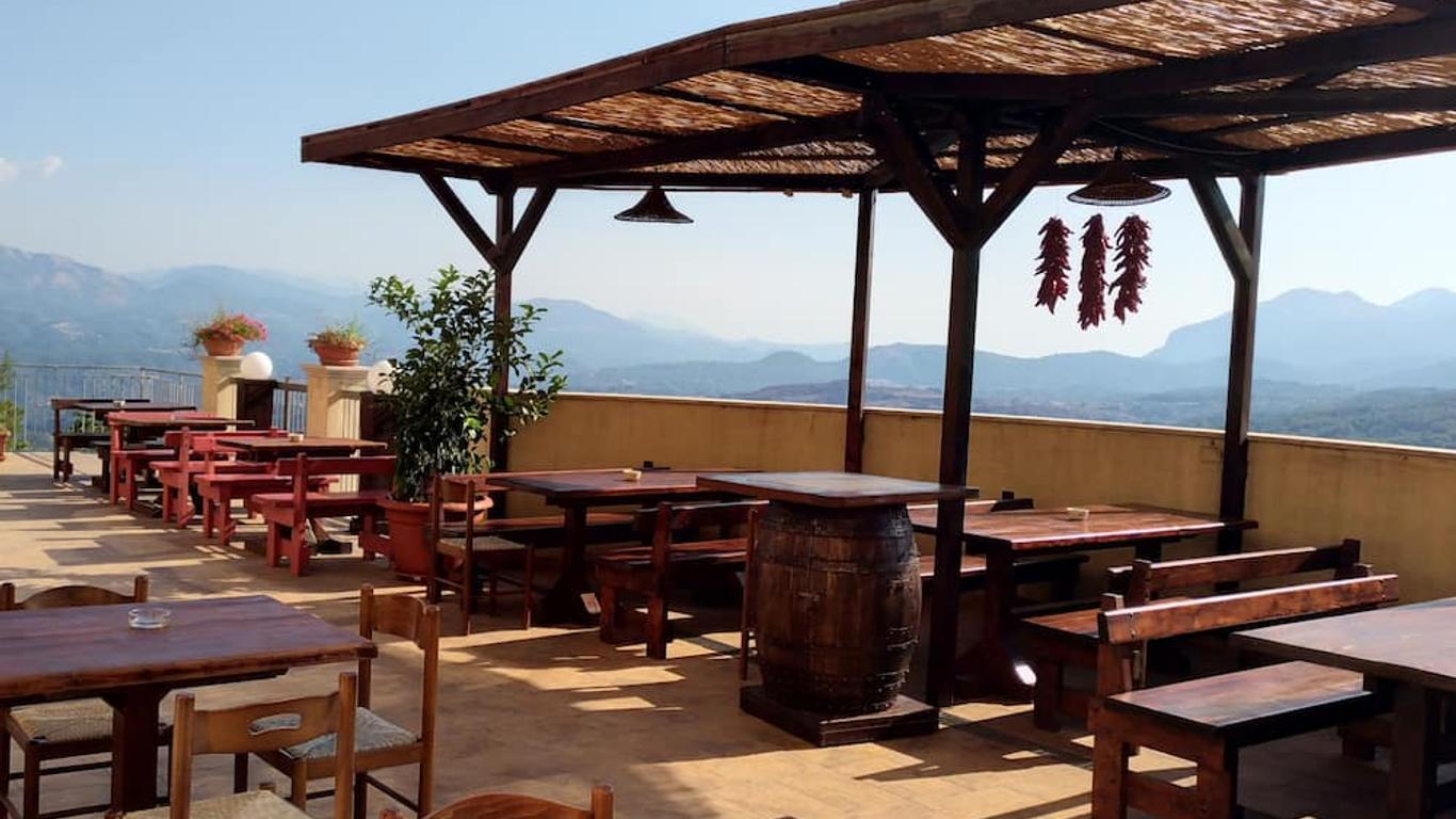 Hotel Sette E Mezzo