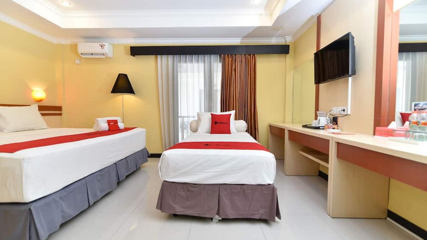RedDoorz Plus near Mall Bali Galeria 2