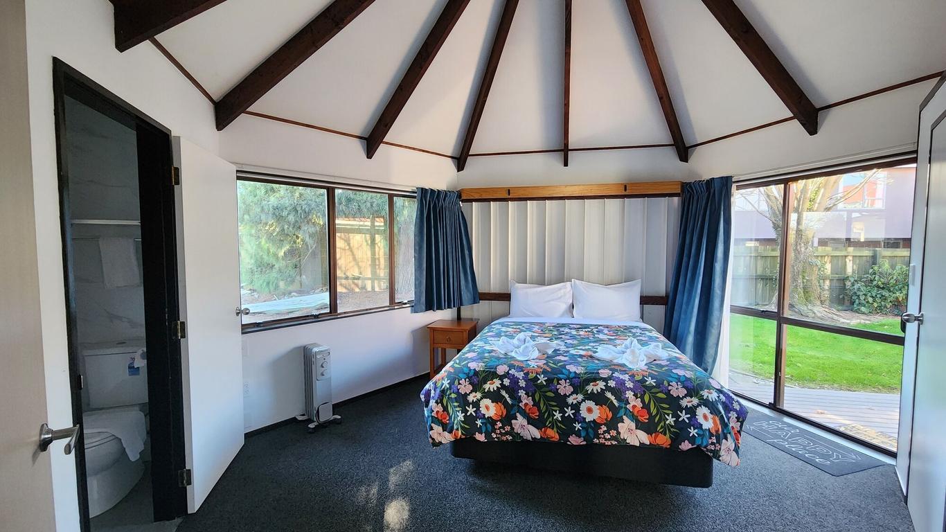 Pure Motel & Guest House