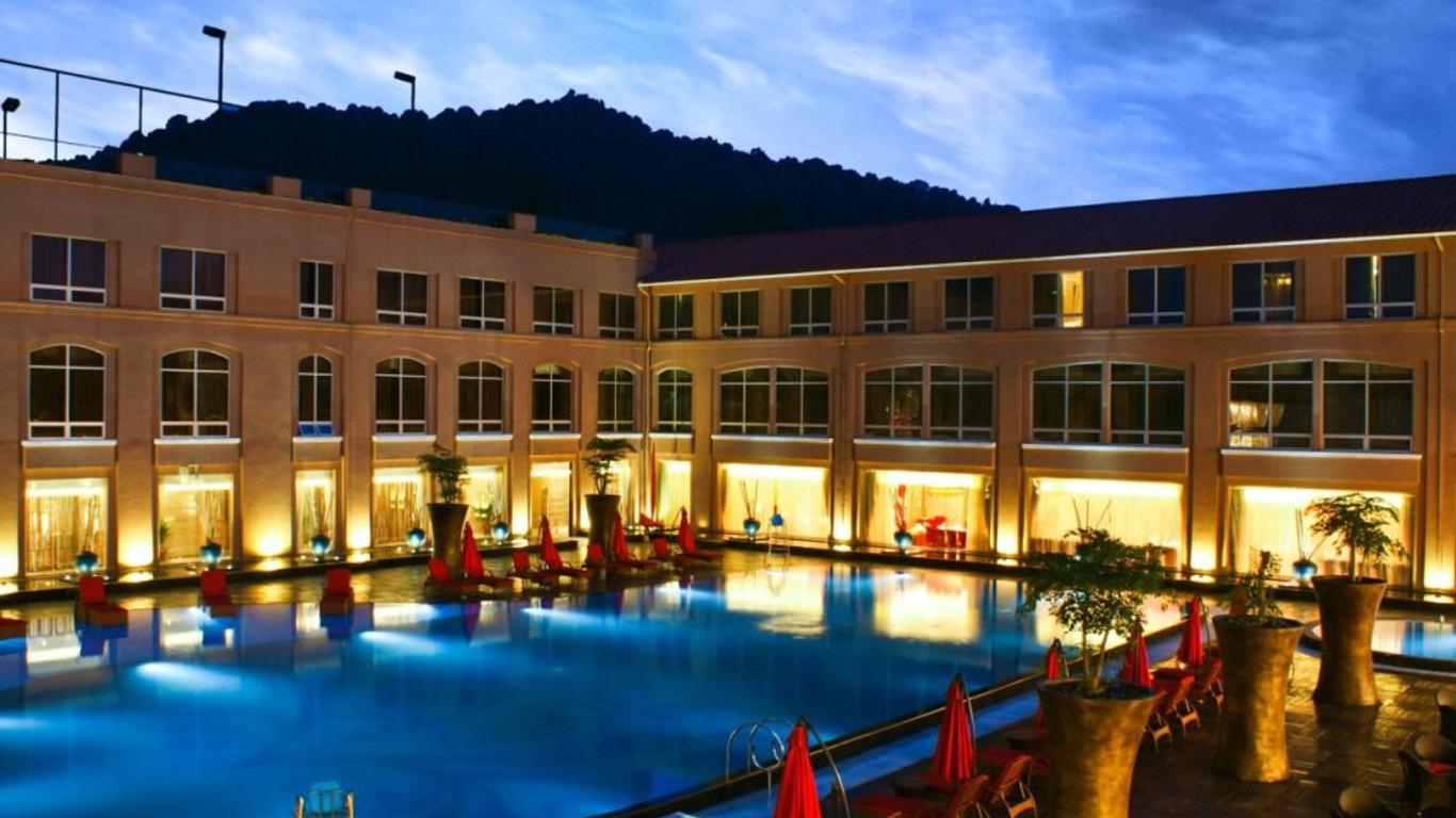 Easeland Hotel