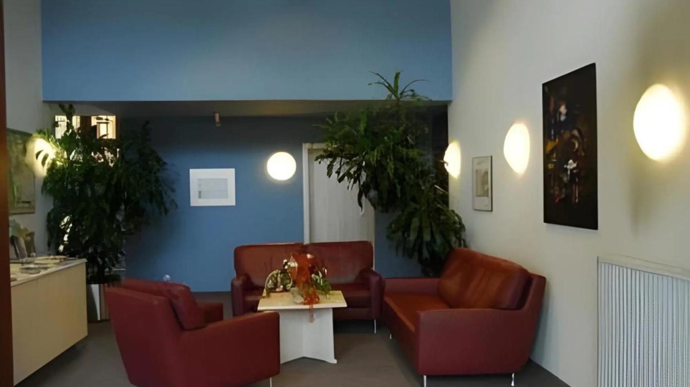 Hotel Filderland - Stuttgart Messe - Airport - Self Check-In