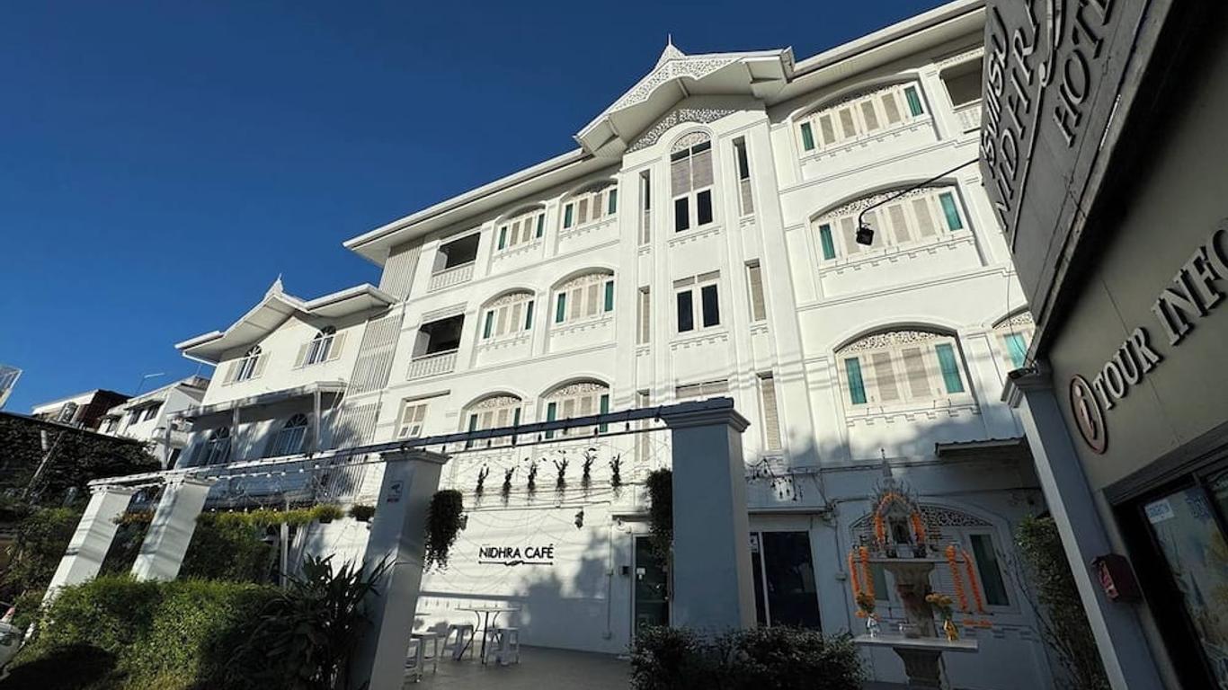 Nidhra Lanna Hotel