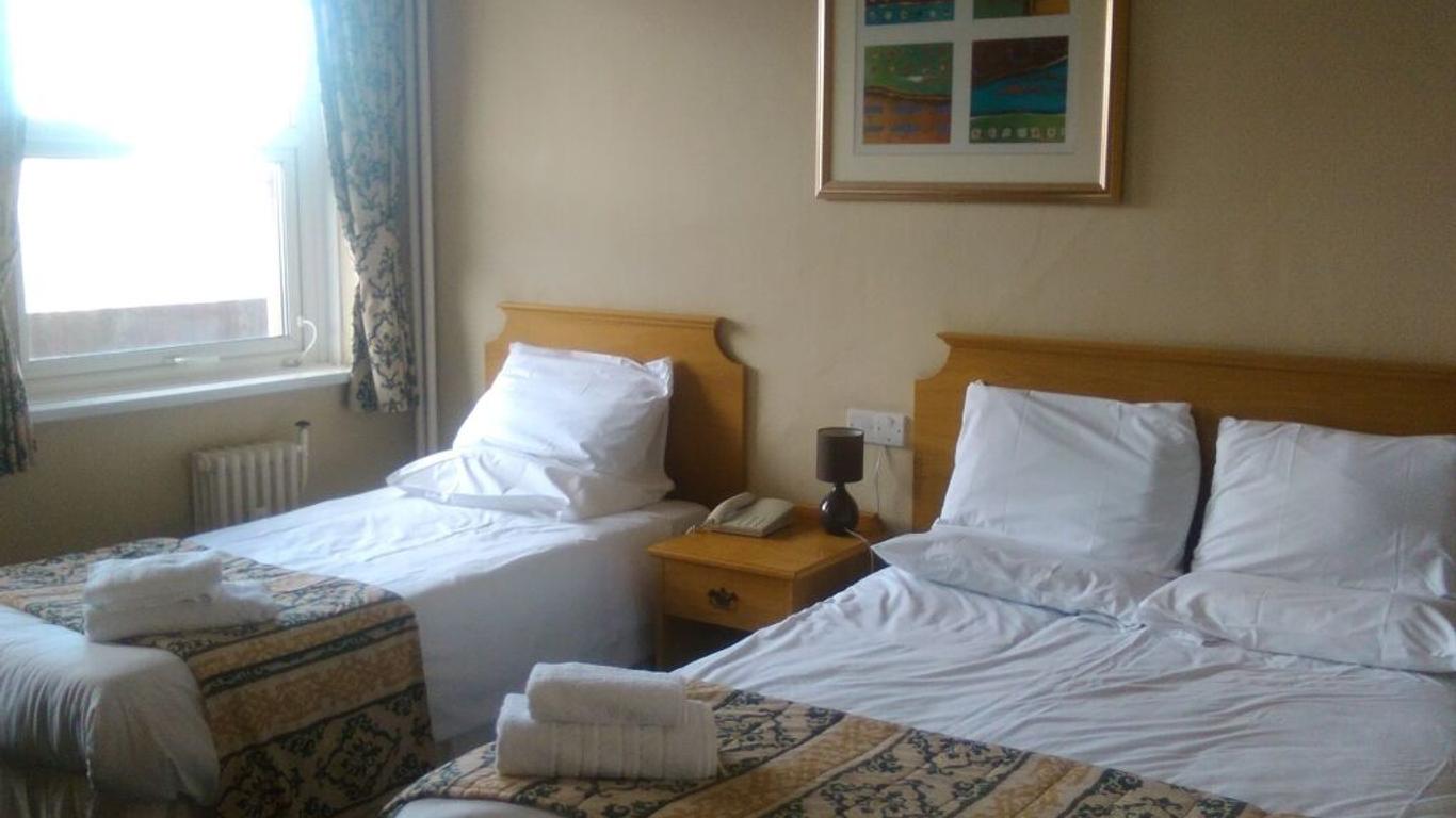 Monarch Hotel
