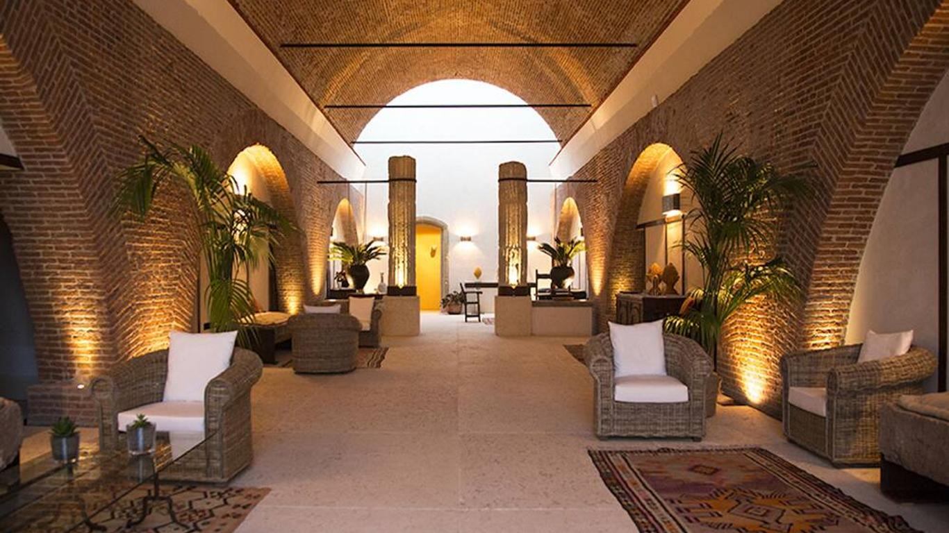 Delser Verona Manor House