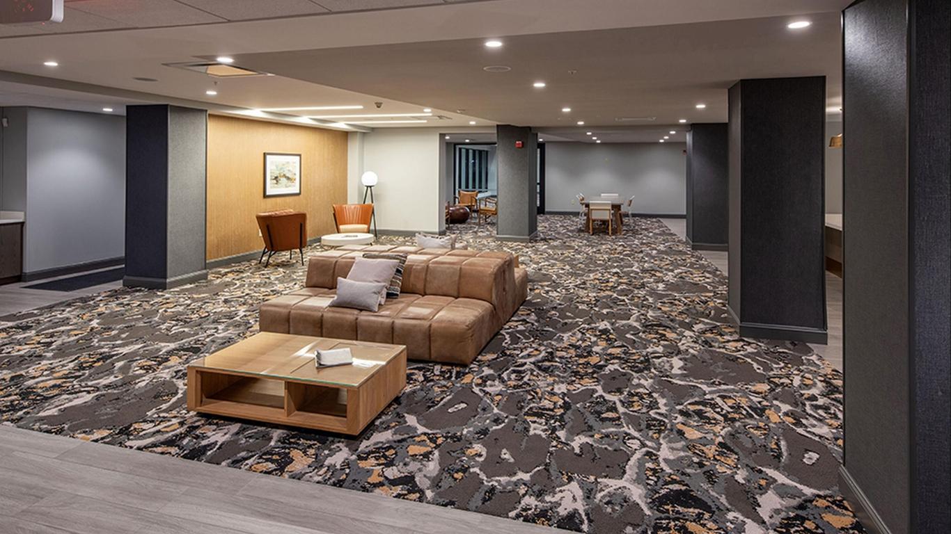 Hotel Trilogy Albany Airport, Tapestry Collection by Hilton