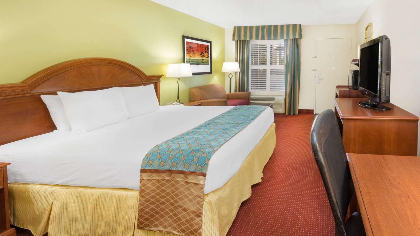 Baymont Inn & Suites Orangeburg North