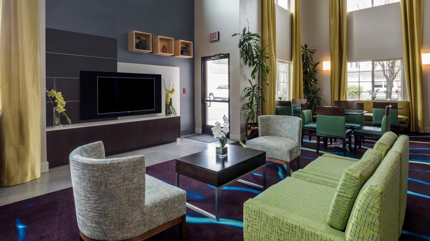 Holiday Inn Express & Suites Livermore