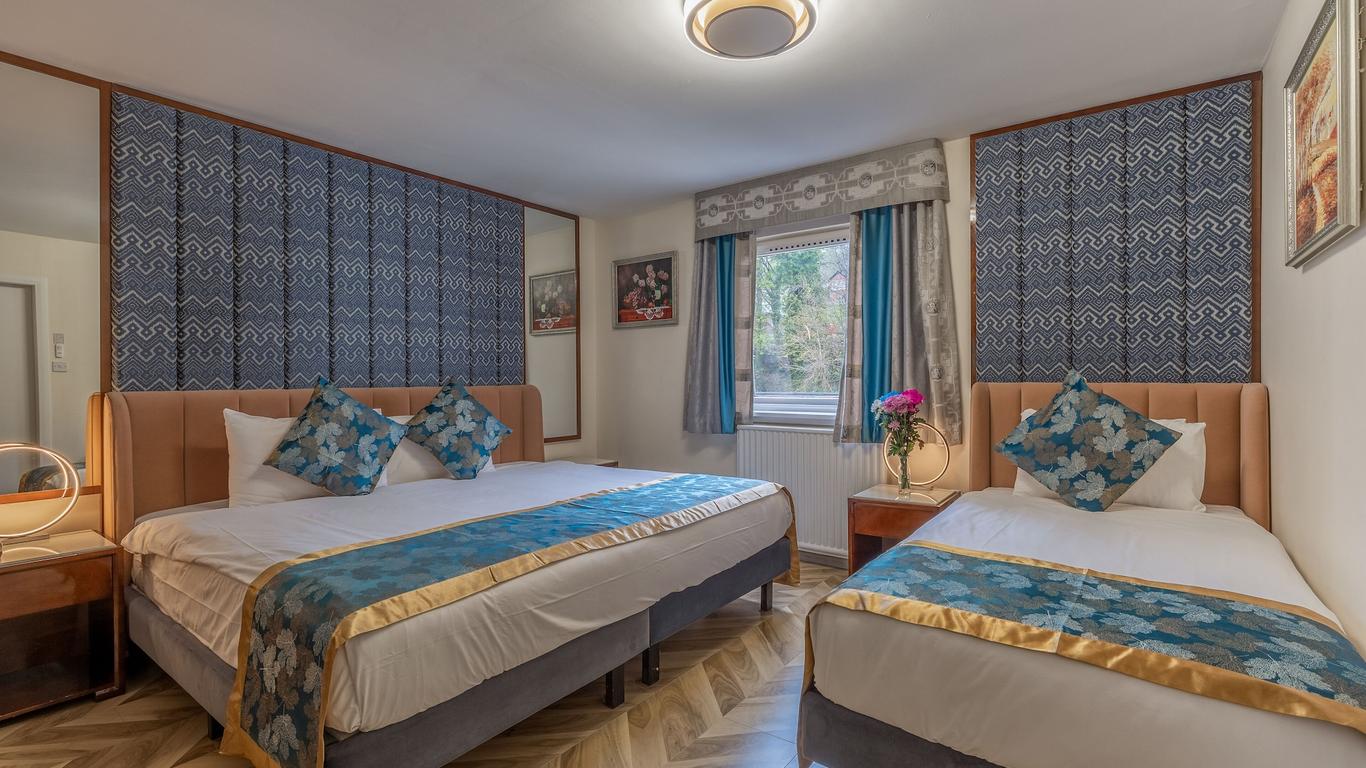 Muthu Fort William Hotel