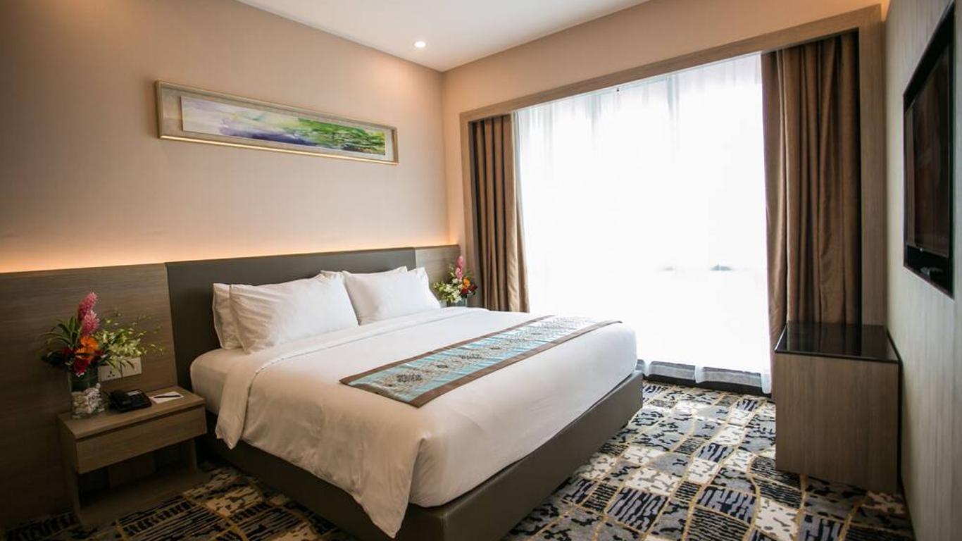 V8 Hotel