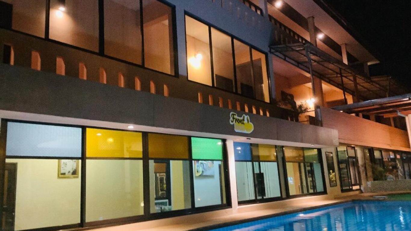 Front Beach Hotel
