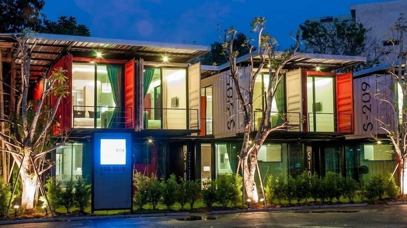 Sleepbox Chiangmai Hotel