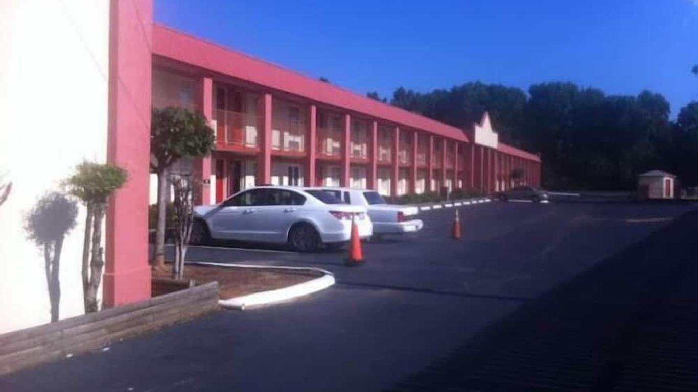 Budget Inn - Charlotte