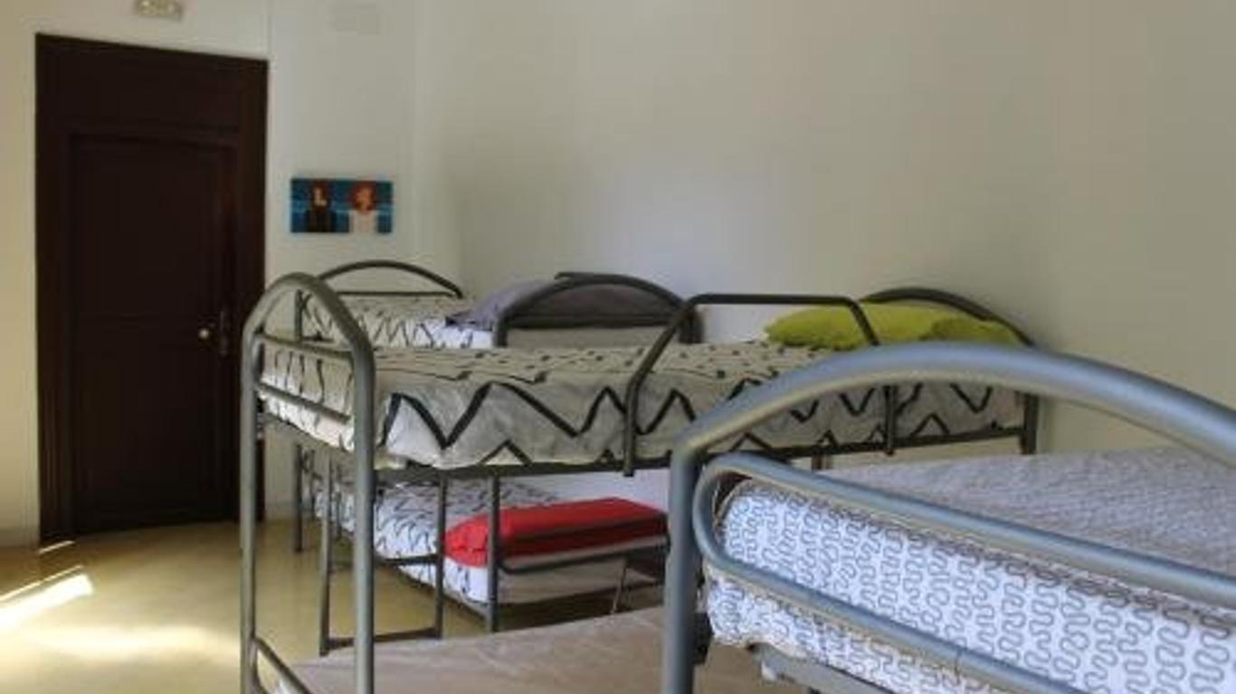 El Josemari Youth Hostel - Albergue Juvenil