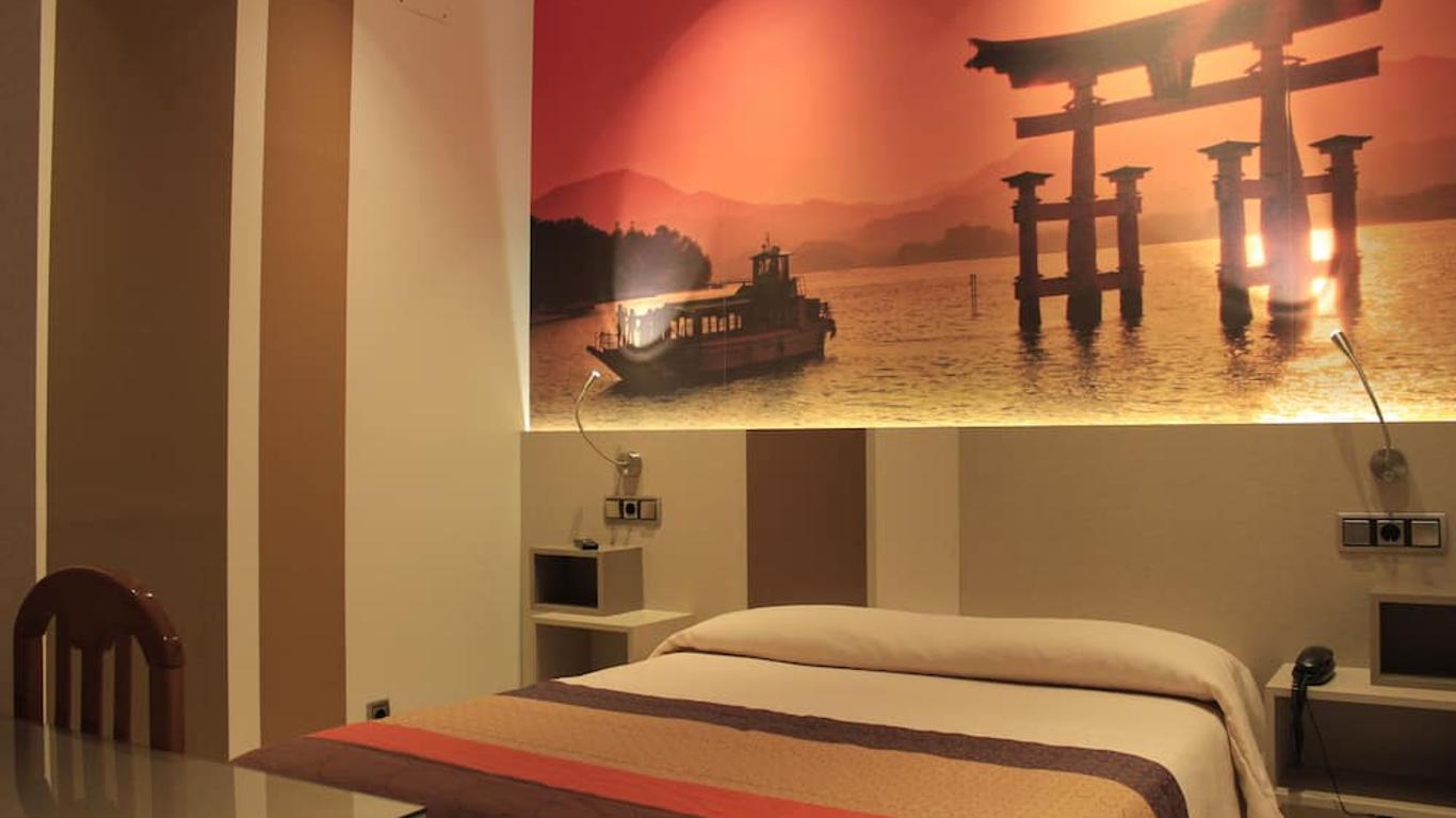 Hostal Atocha Almudena Martín
