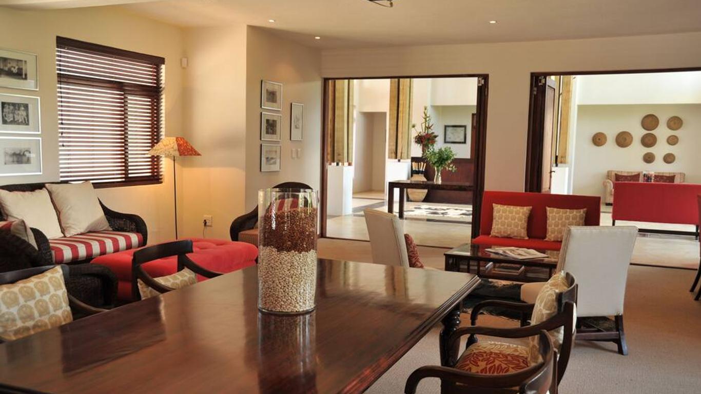 Casterbridge Hollow Boutique Hotel