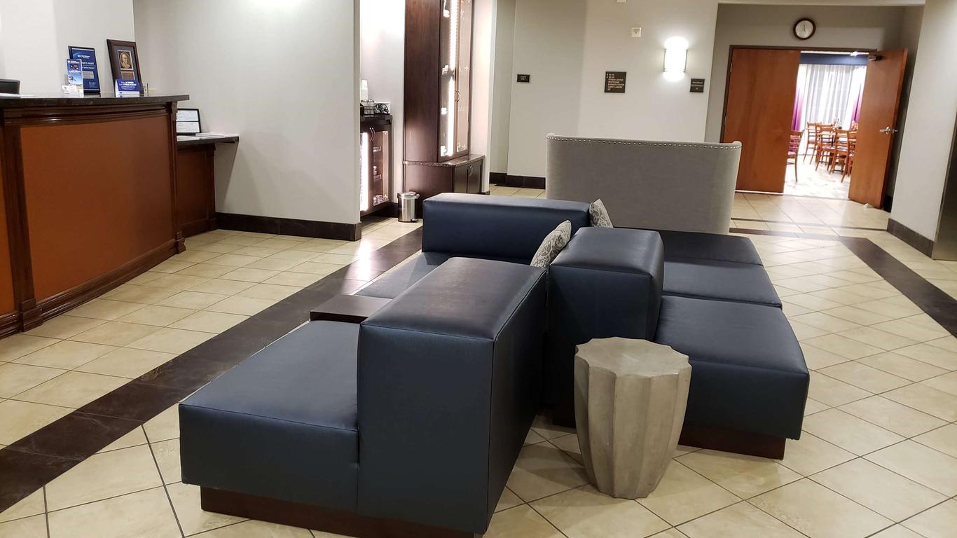 Best Western Plus San Antonio East Inn & Suites