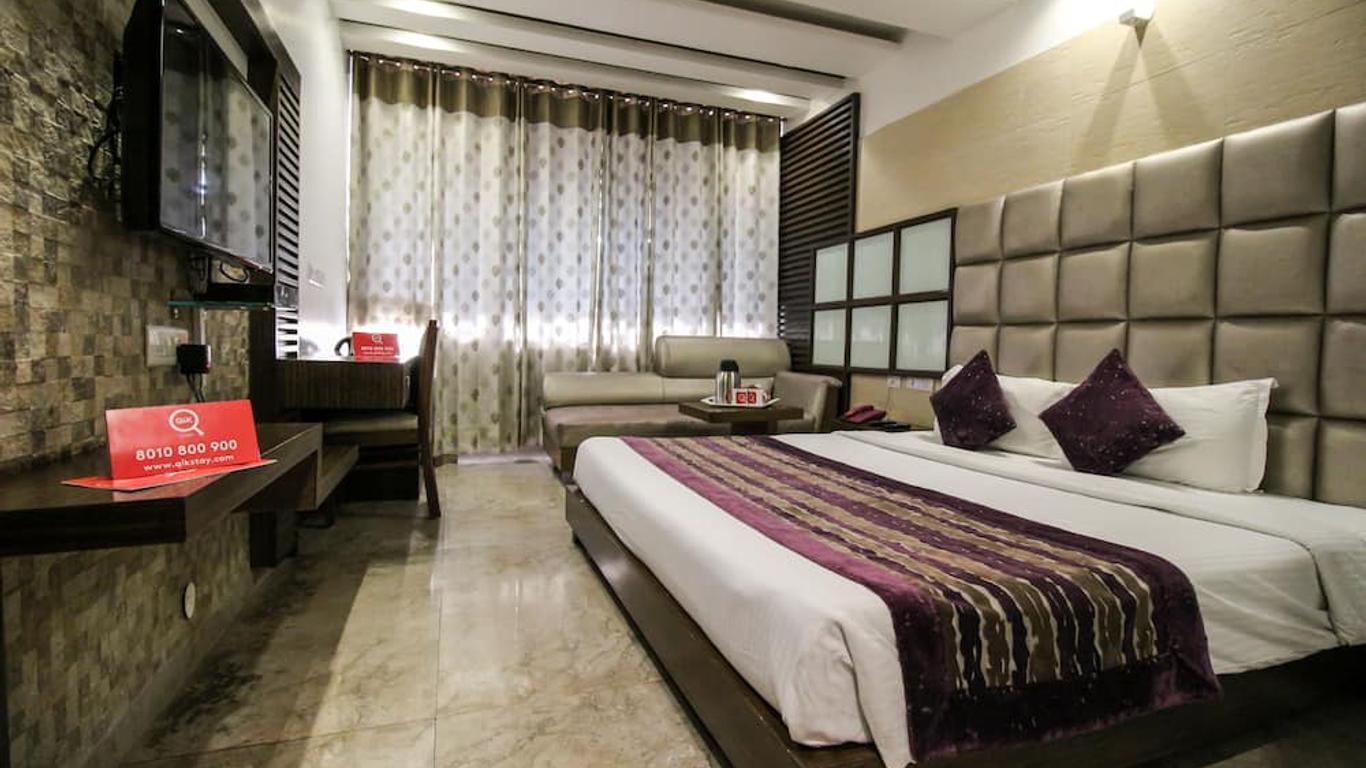Hotel Emerald