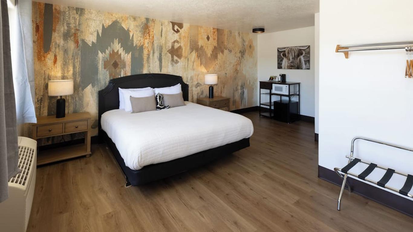 The Golden Spur Hotel