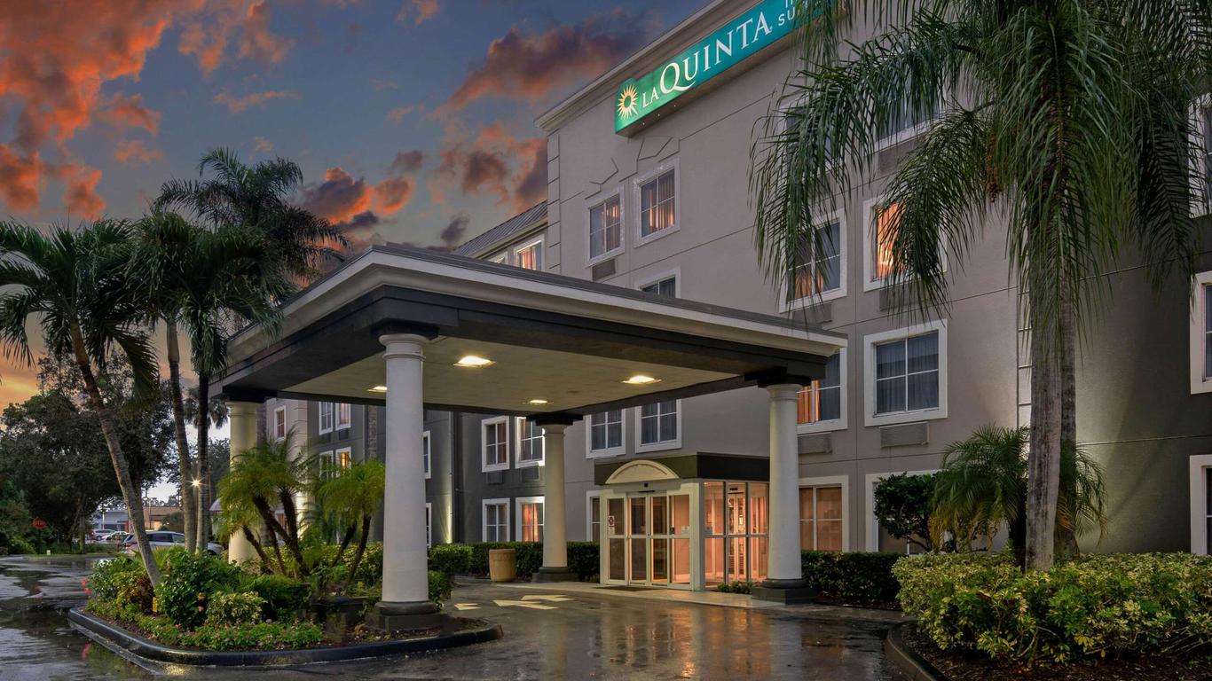 La Quinta Inn & Suites by Wyndham Naples East (I-75)