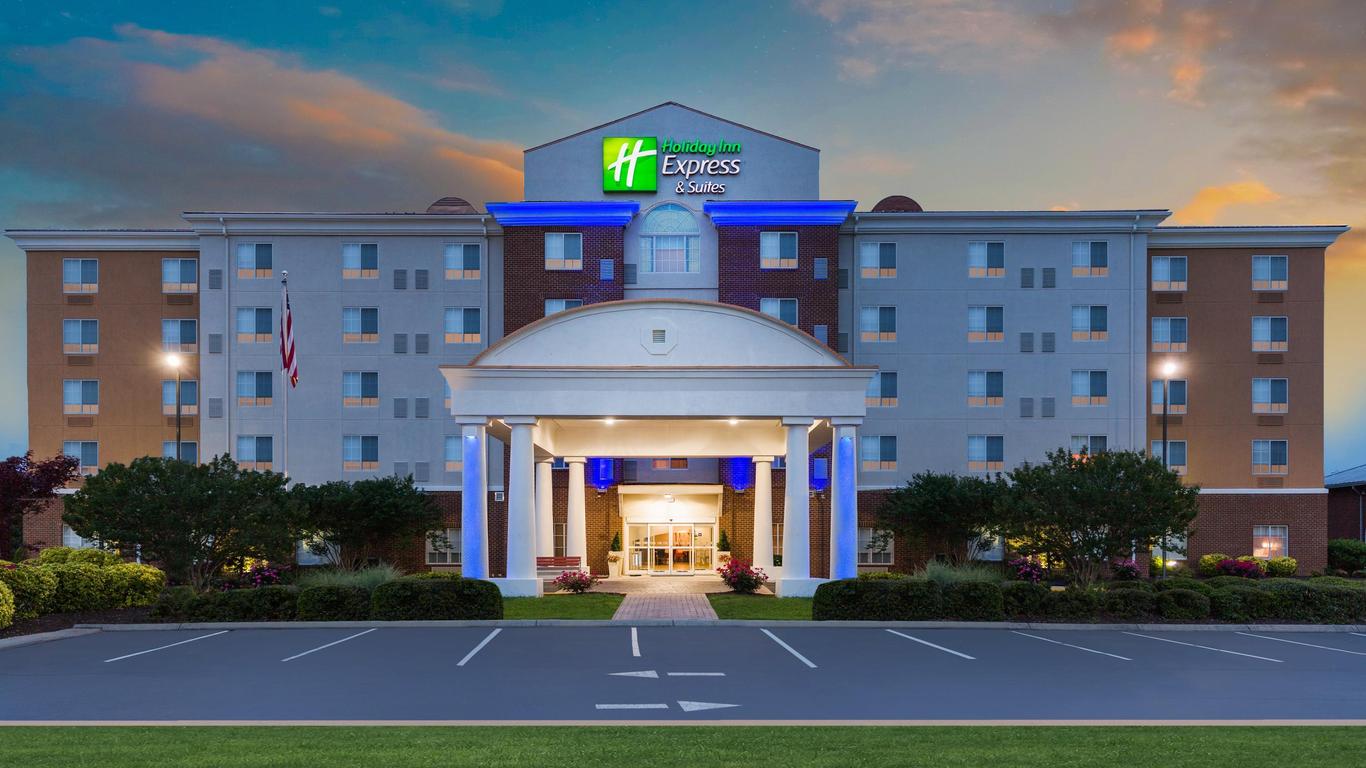 Holiday Inn Express Hotel & Suites Petersburg Fort Lee