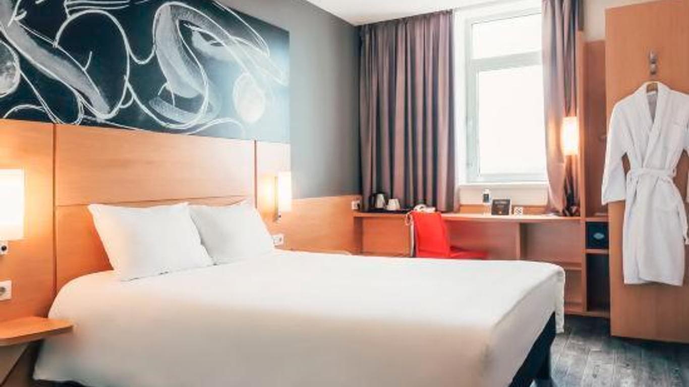 ibis Cheboksary Center