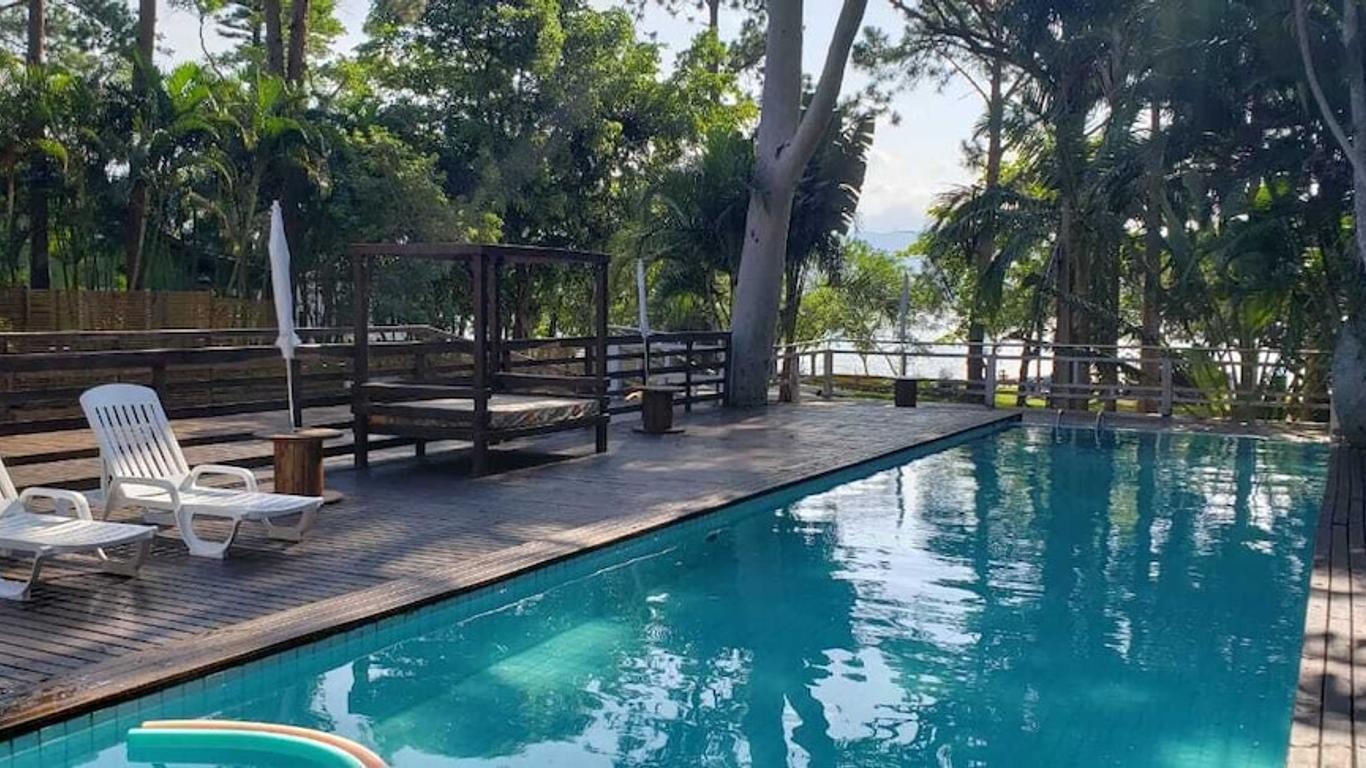 Cabanas Praia Mole