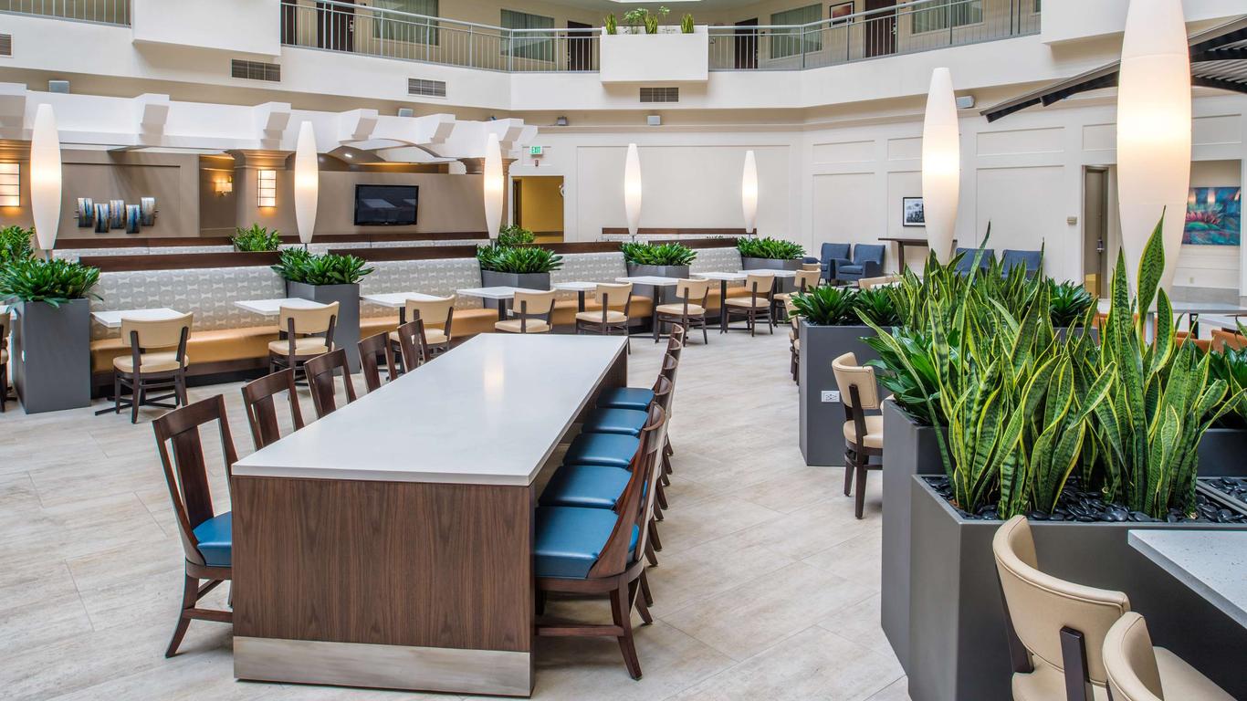 Embassy Suites By Hilton Seattle - Tacoma International Airport