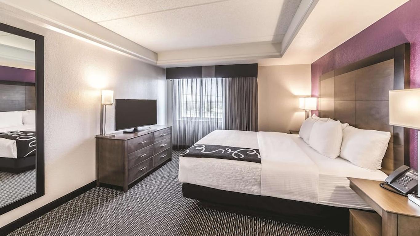 La Quinta Inn & Suites by Wyndham Austin Airport