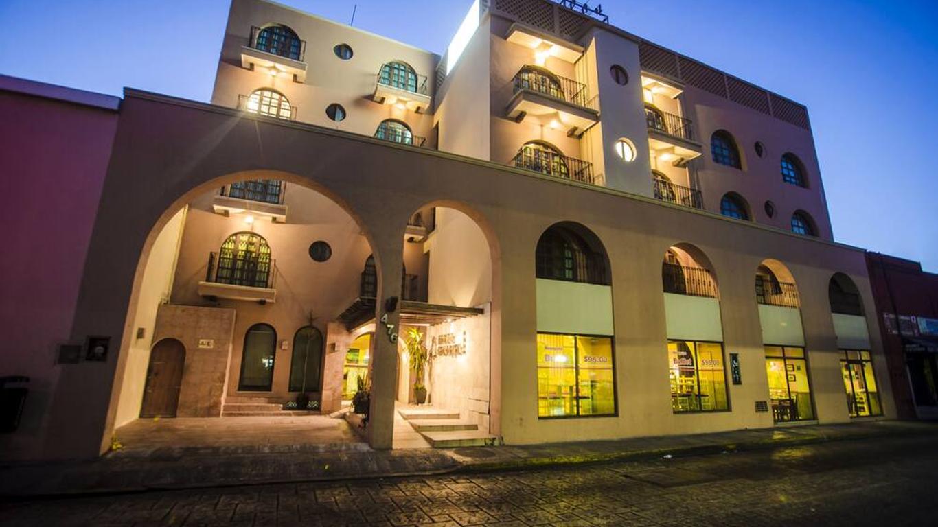 Hotel Colonial