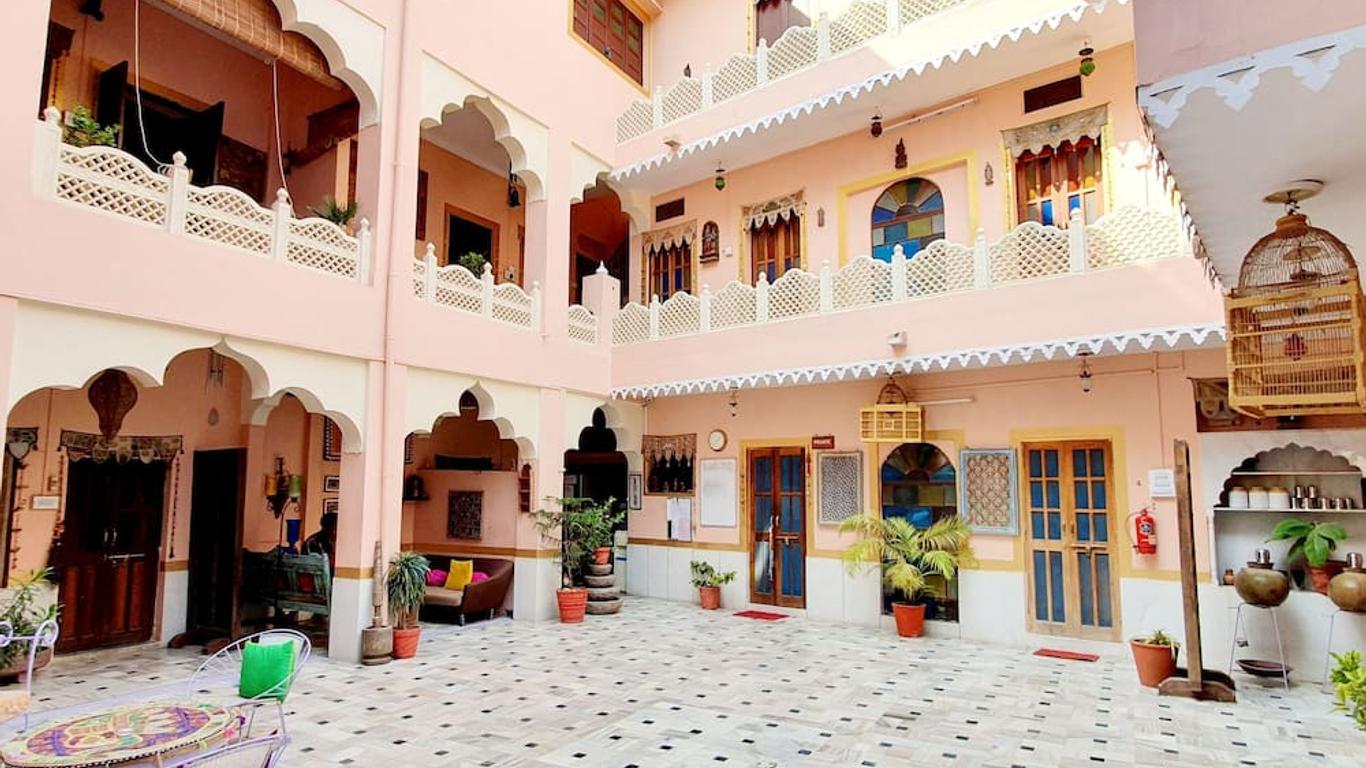 Durag Niwas Guest House