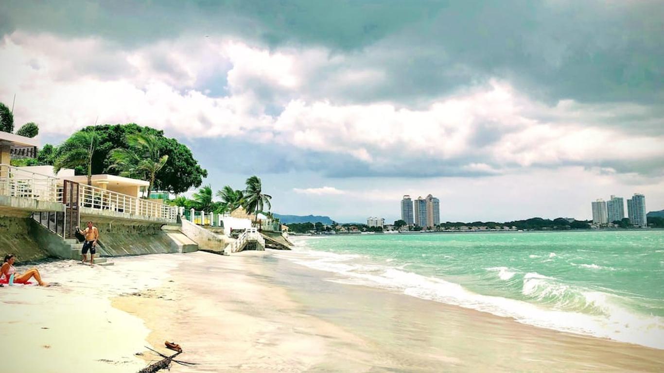 Las Catalinas Coronado