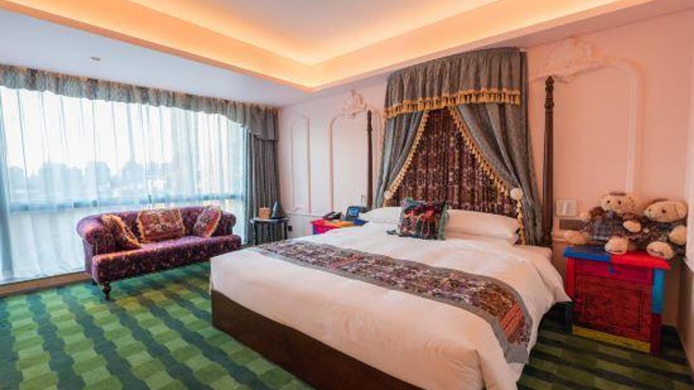Le Joy Hotel