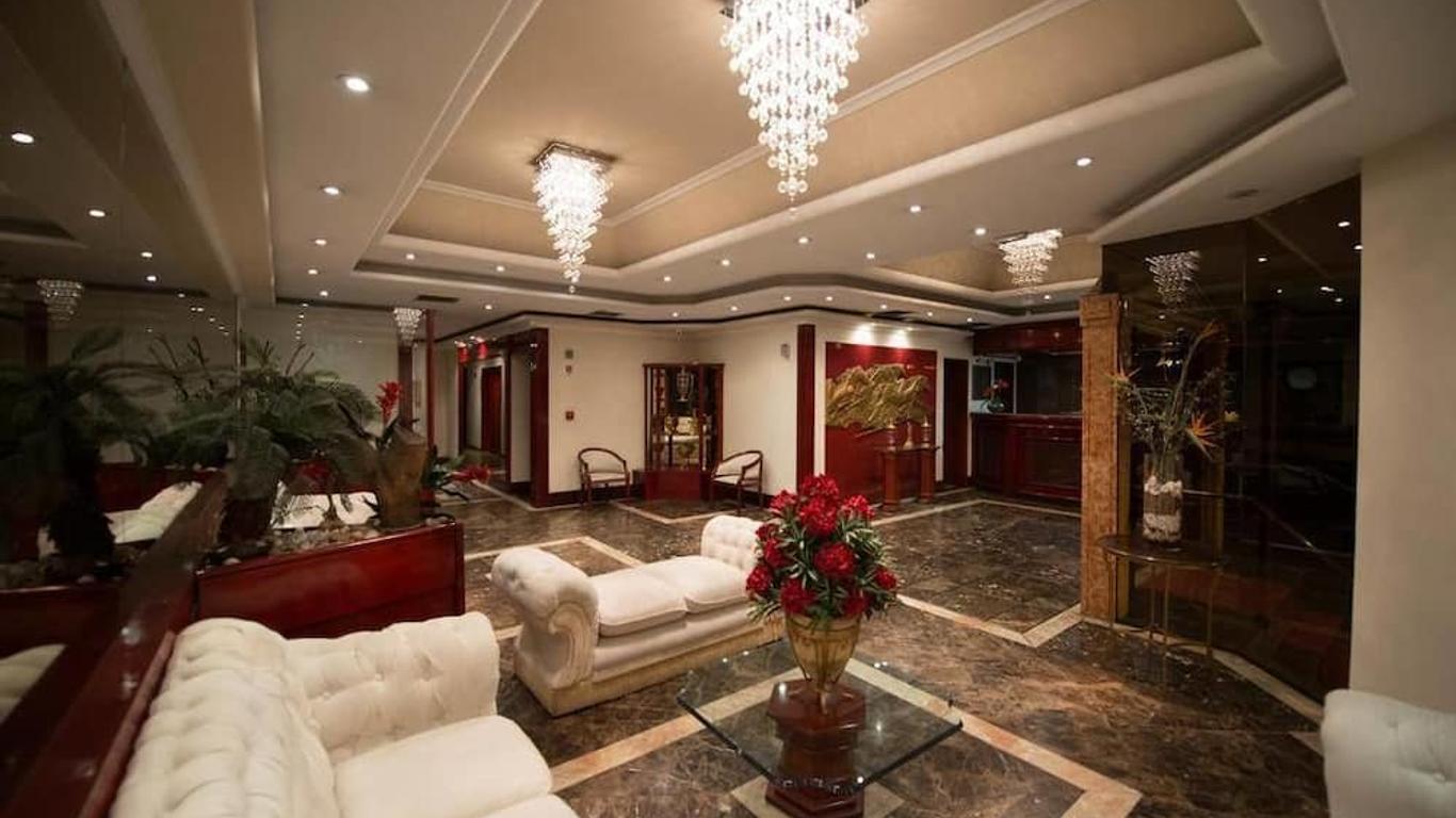 Maxim Plaza Hotel