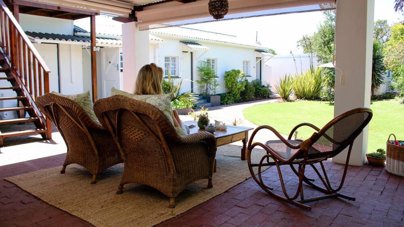 Whispering Oaks Guest House