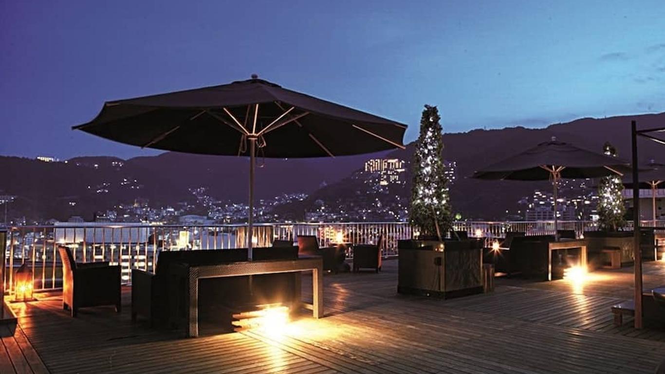 Atami Season Hotel