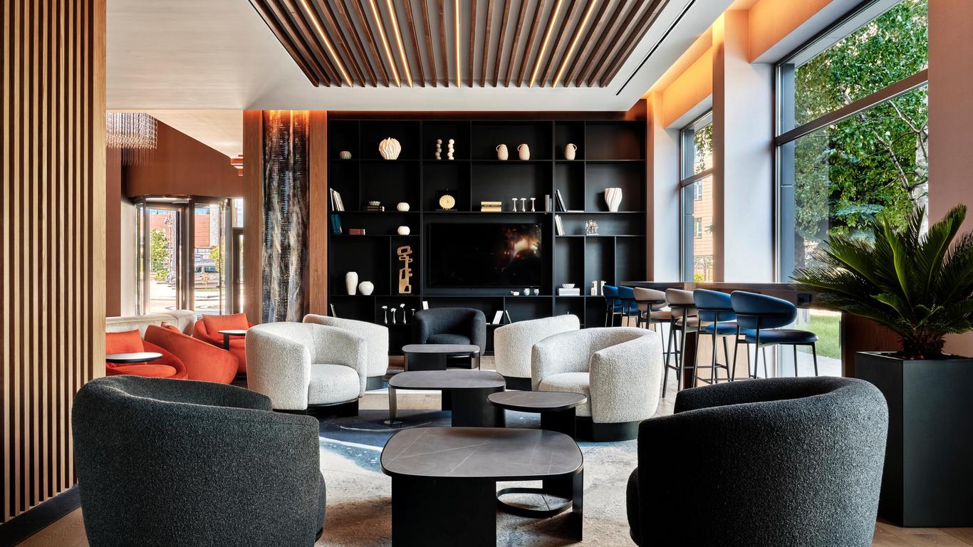Crowne Plaza Sofia, An IHG Hotel