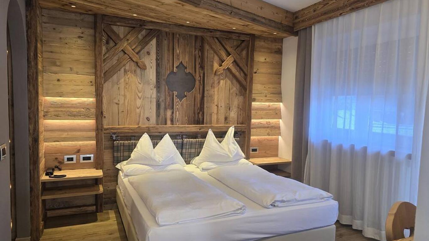 Hotel Azola
