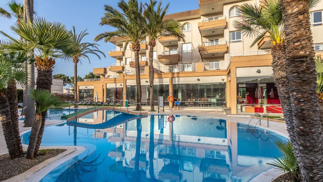 Hotel Illot Suites