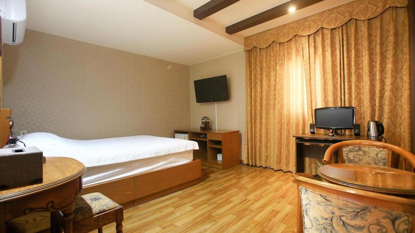 Monaco Hotel Jeju