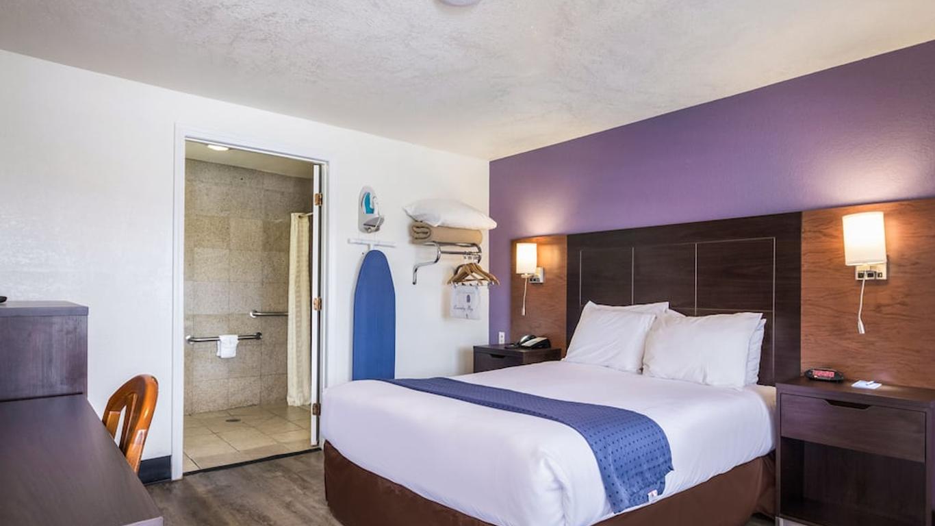 Rodeway Inn near Downtown Monterey