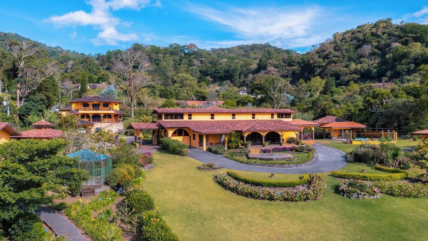Los Establos Boutique Inn