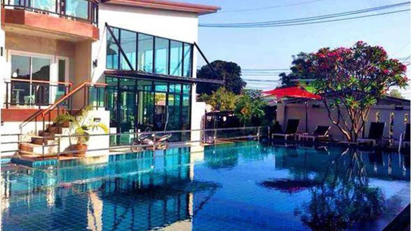 Bee Orchid Pool Villa