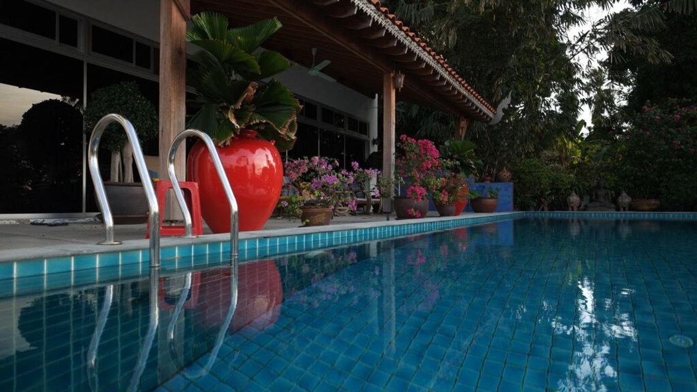 Cool Breeze Bungalows